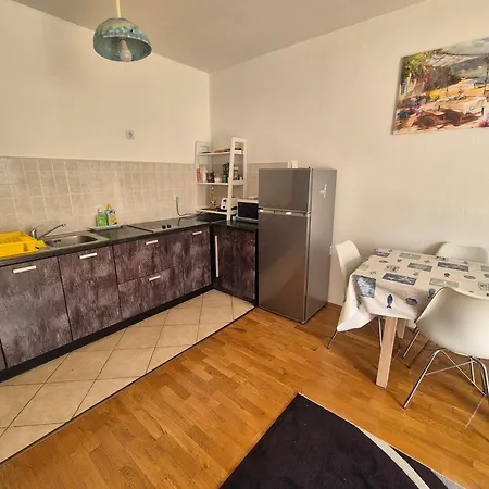 T&A Apartment Makarska Exterior photo